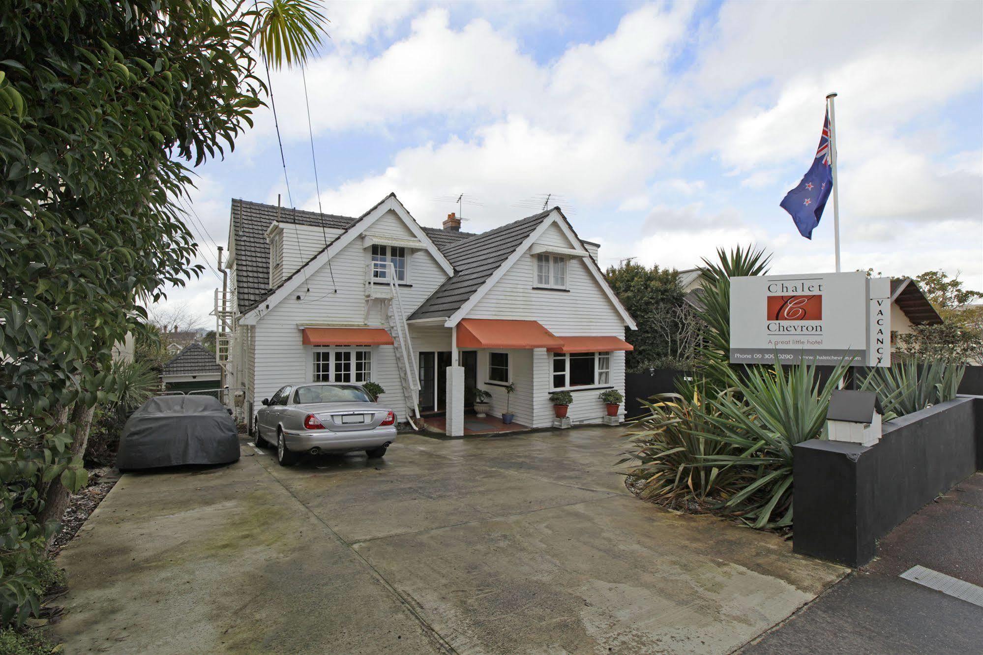 Chalet Chevron B&B Hotel Auckland Exterior foto